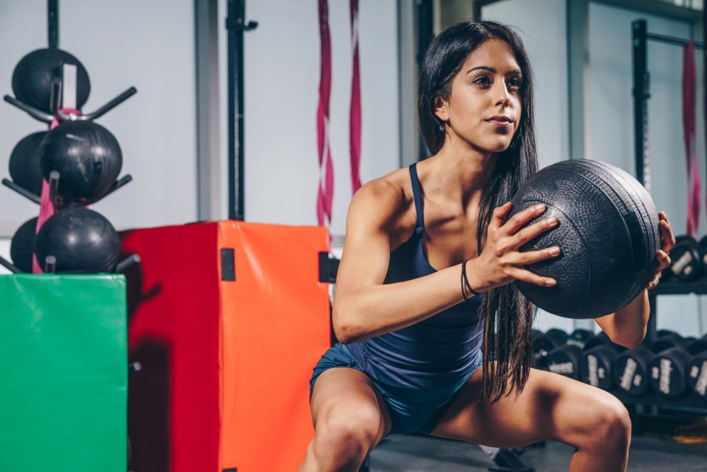 femme fitness santé squat