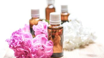 huiles essentielles anti inflammatoire flacons traitement naturel aromathérapie