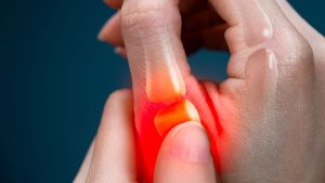 Pourquoi ai je mal au muscle du pouce